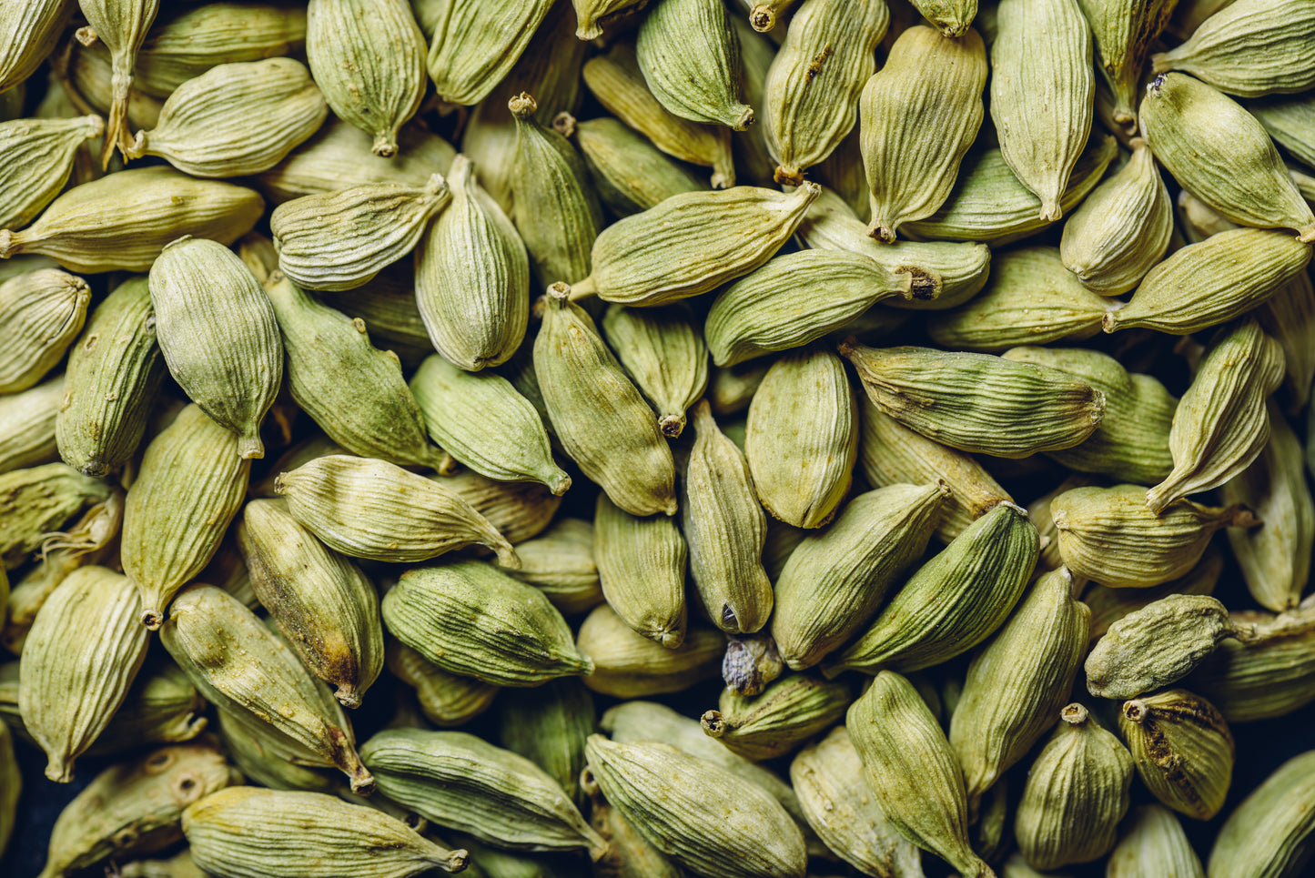 Green Cardamom 8+mm by Jaribooti